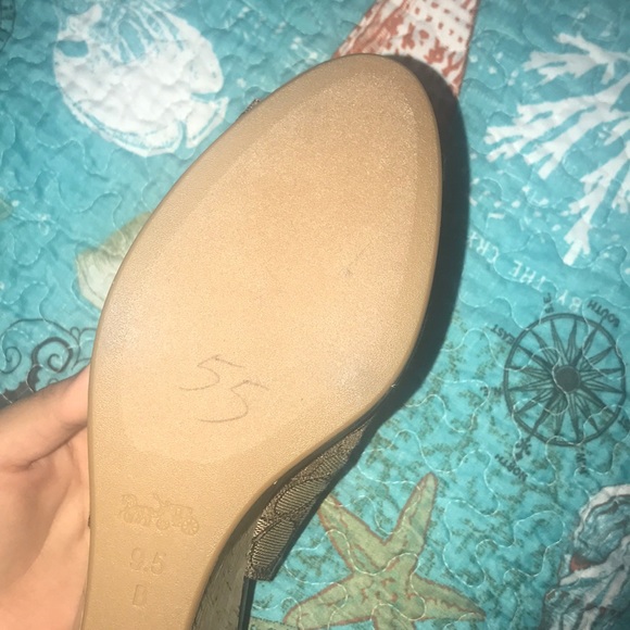 Coach platform heels. BrAnd new. Original 9 1/2 W - Picture 3 of 4